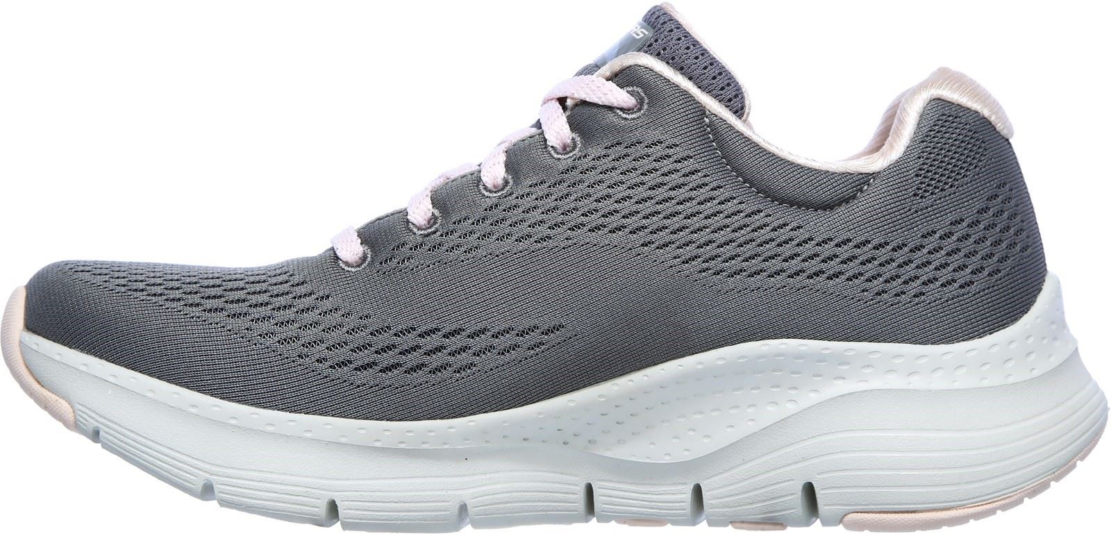 Skechers deals warehouse shoes